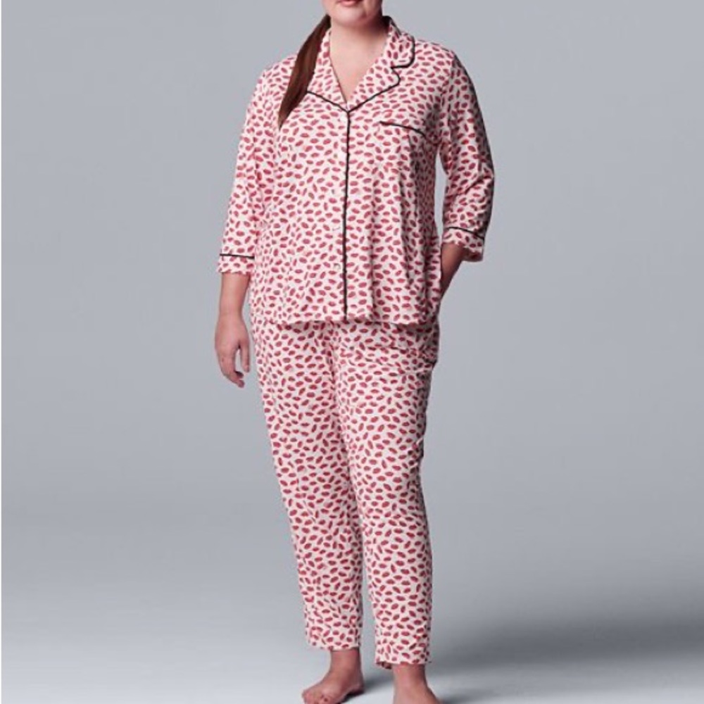 NWT SIMPLY VERA LIP PAJAMA SET, SZ M